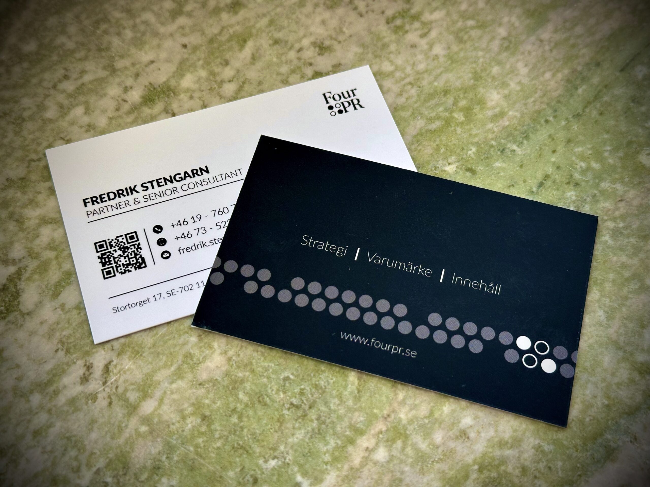 Nätverkande i AI-eran – därför gör visitkortet comeback